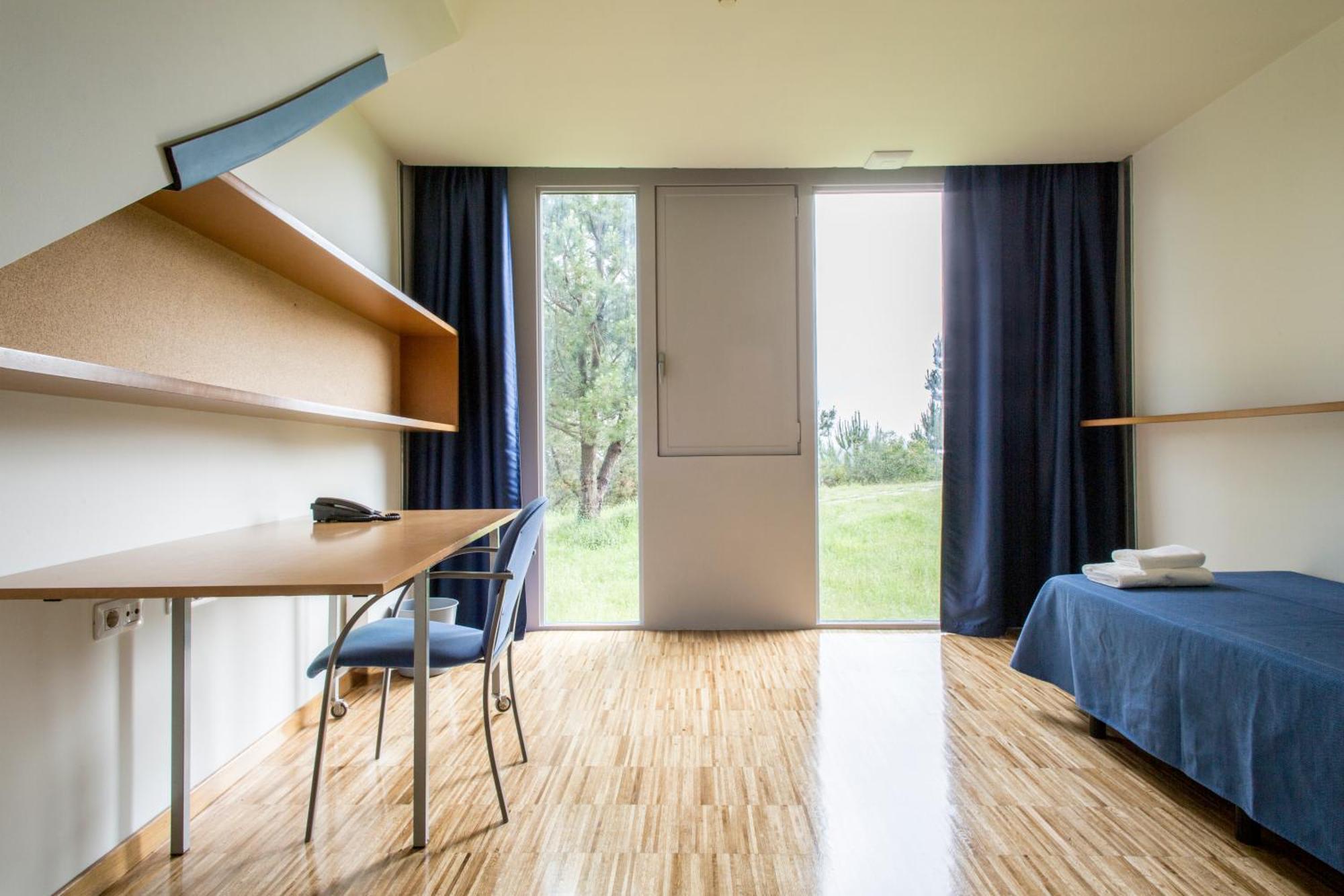 Residencia Universitaria Resa O Castro Vigo Exterior photo